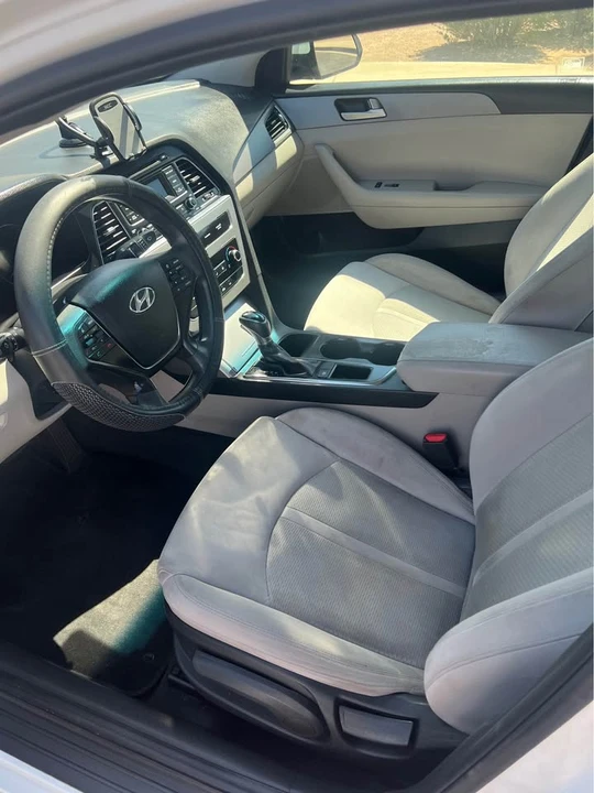 2017 Hyundai Sonata - Image 6 of 10