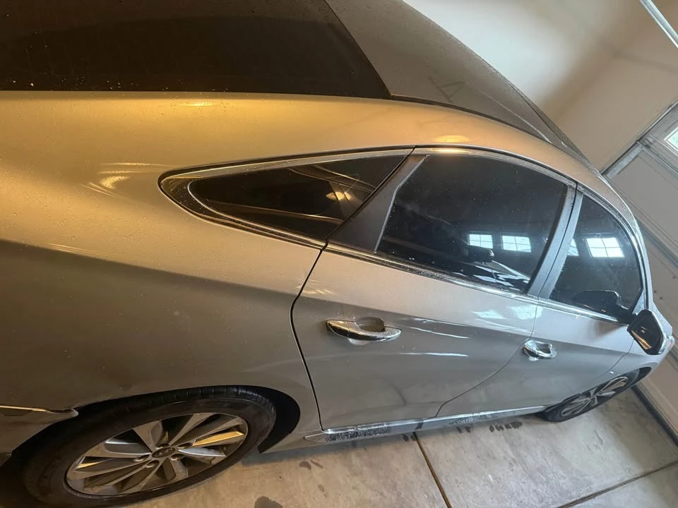 2017 Hyundai Sonata - Image 2 of 10