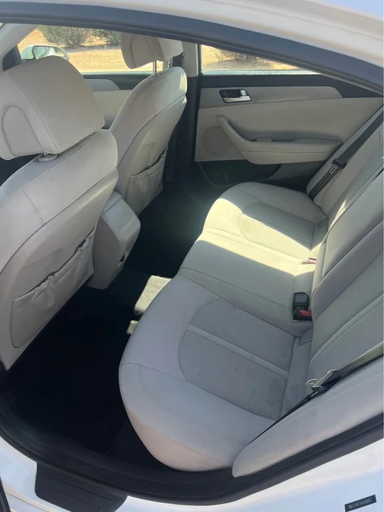 2017 Hyundai Sonata - Image 7 of 10