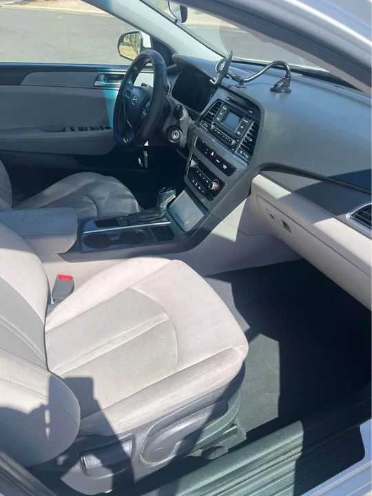 2017 Hyundai Sonata - Image 9 of 10