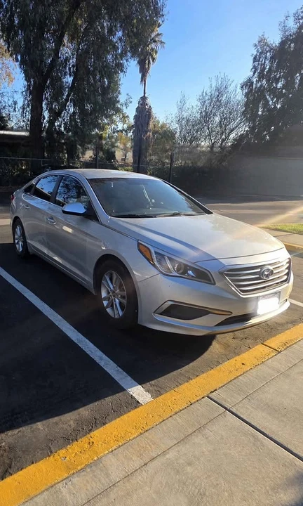2017 Hyundai Sonata - Image 3 of 4