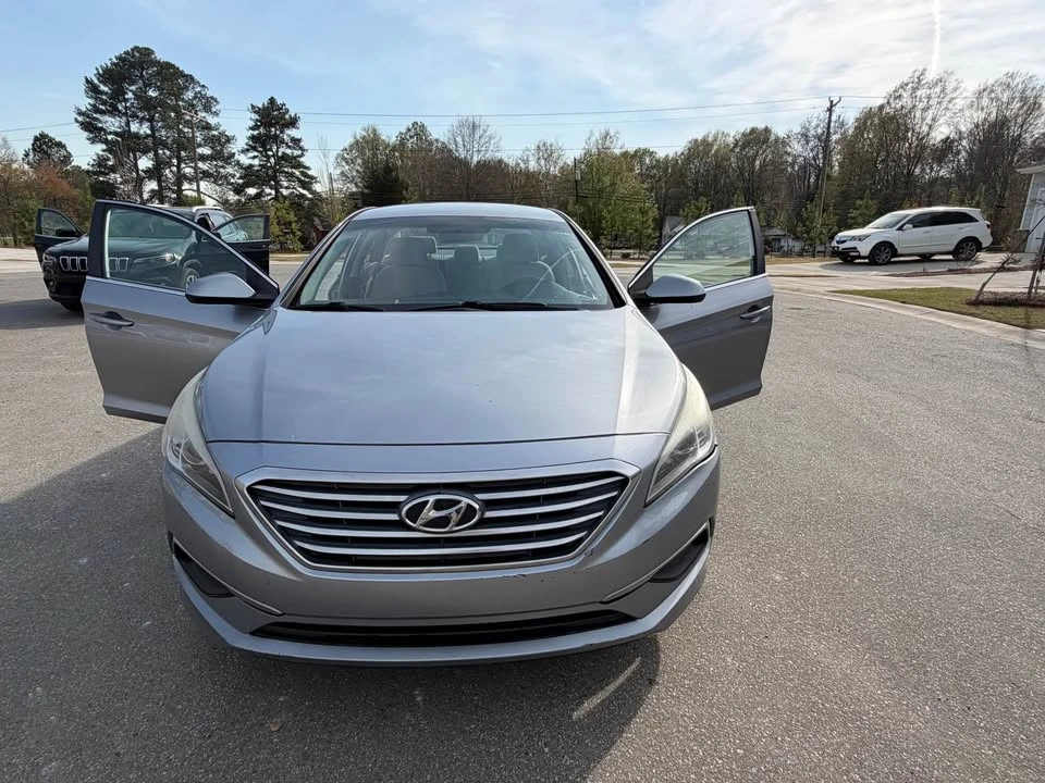 2017 Hyundai Sonata - Image 6 of 9