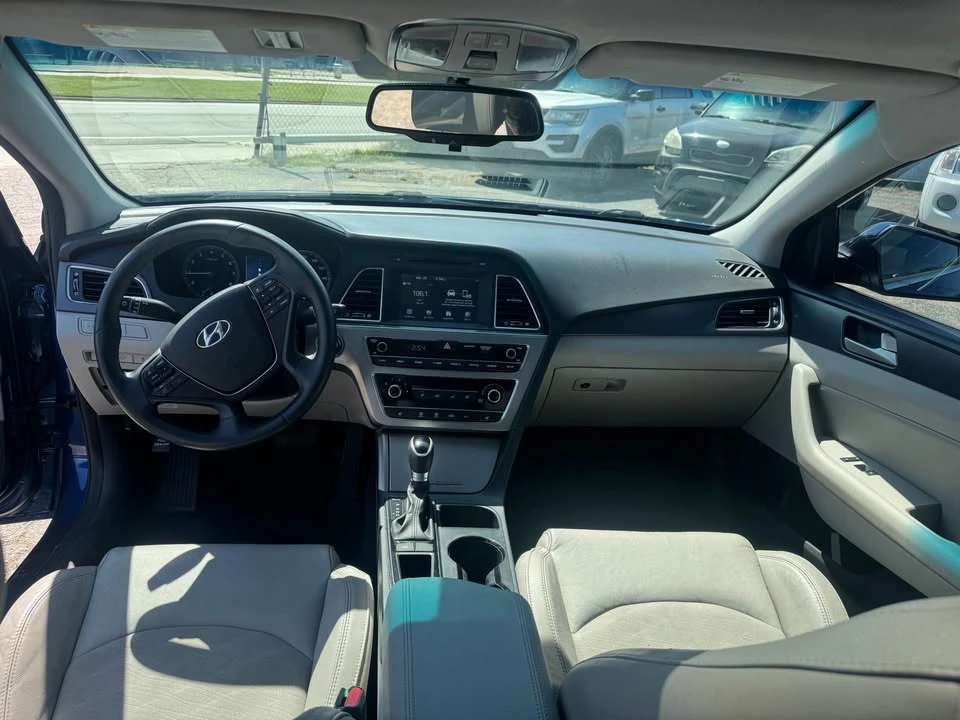 2017 Hyundai Sonata - Image 11 of 20