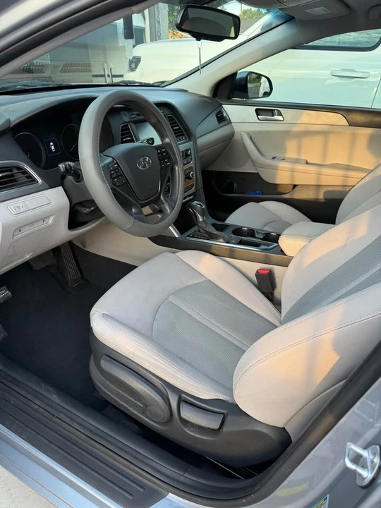 2017 Hyundai Sonata - Image 10 of 20