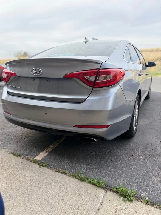 2017 Hyundai Sonata - Image 7 of 12