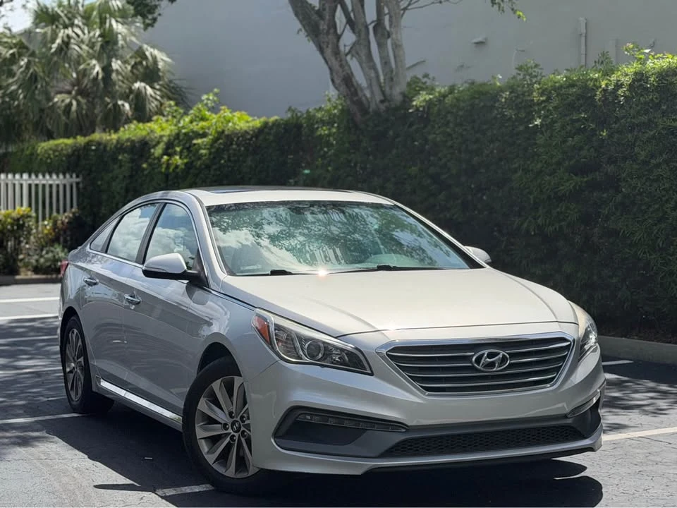 2017 Hyundai Sonata - Image 2 of 19