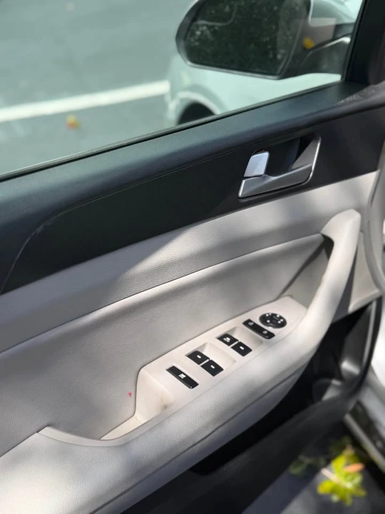 2017 Hyundai Sonata - Image 8 of 19
