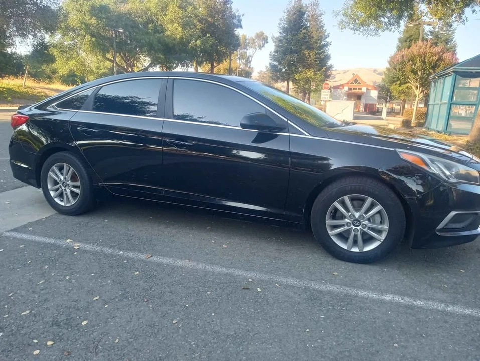 2017 Hyundai Sonata - Image 3 of 5