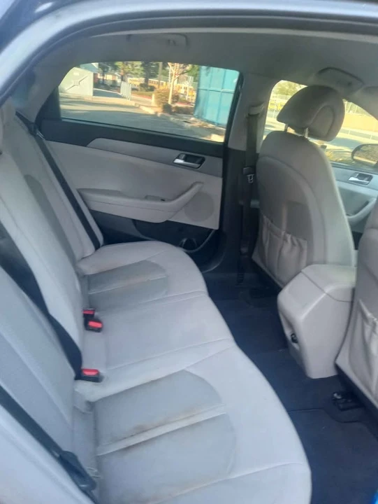 2017 Hyundai Sonata - Image 4 of 5