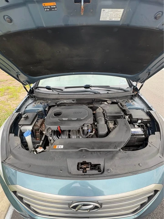 2017 Hyundai Sonata - Image 2 of 9