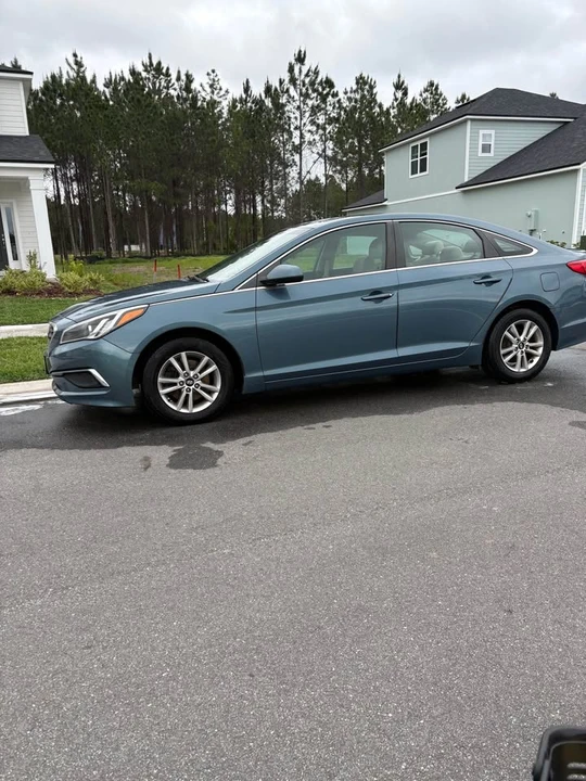2017 Hyundai Sonata - Image 8 of 9
