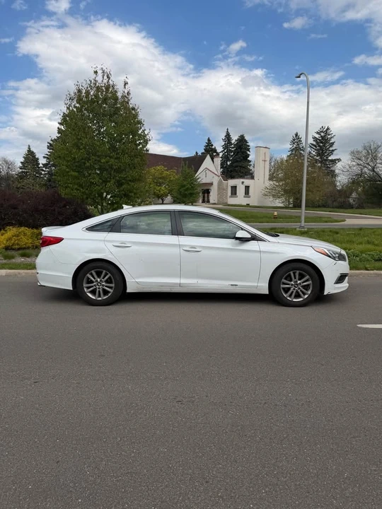 2017 Hyundai Sonata - Image 9 of 13