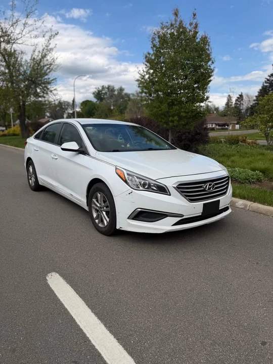 2017 Hyundai Sonata - Image 2 of 13