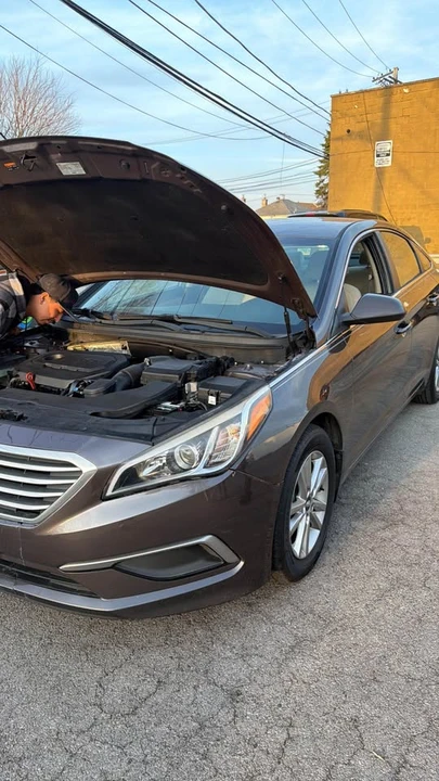 2017 Hyundai Sonata - Image 4 of 6