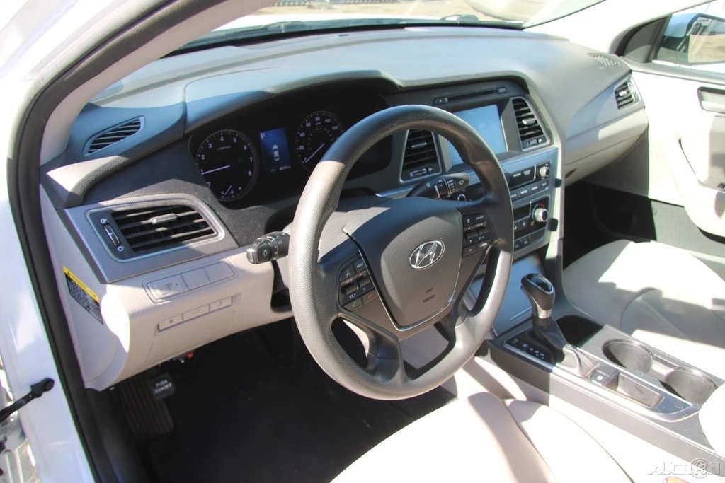 2017 Hyundai Sonata - Image 13 of 21