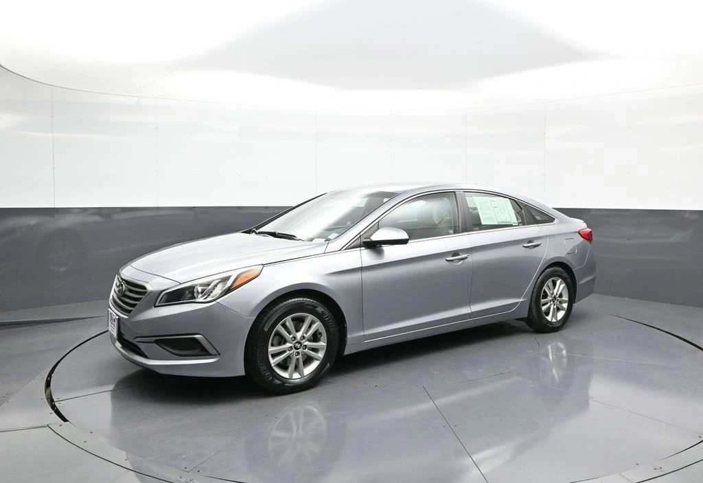 2017 Hyundai Sonata - Image 10 of 21
