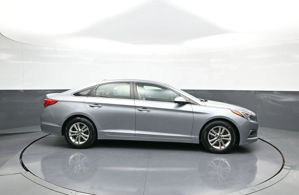 2017 Hyundai Sonata - Image 5 of 21