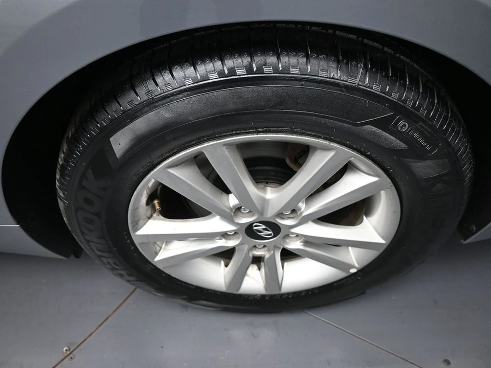 2017 Hyundai Sonata - Image 15 of 21