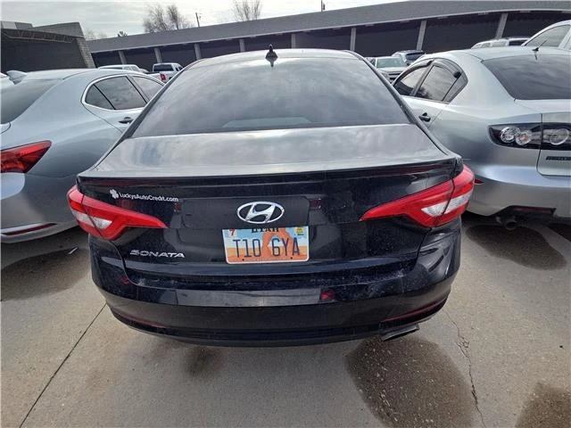 2017 Hyundai Sonata - Image 4 of 9