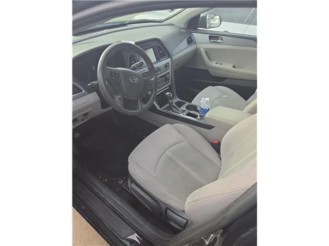2017 Hyundai Sonata - Image 7 of 9