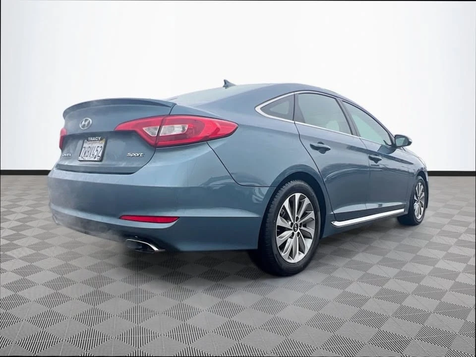 2017 Hyundai Sonata - Image 5 of 15