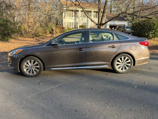 2017 Hyundai Sonata - Image 9 of 16