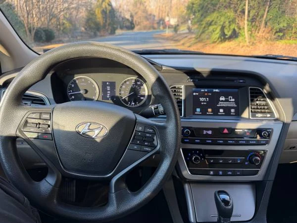 2017 Hyundai Sonata - Image 12 of 16