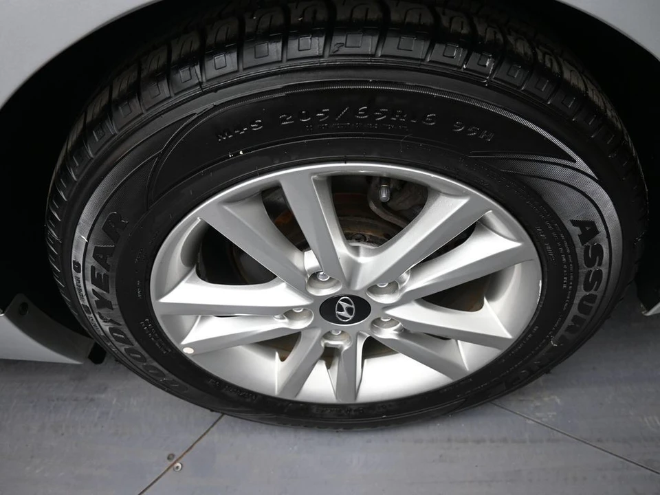 2017 Hyundai Sonata - Image 15 of 21