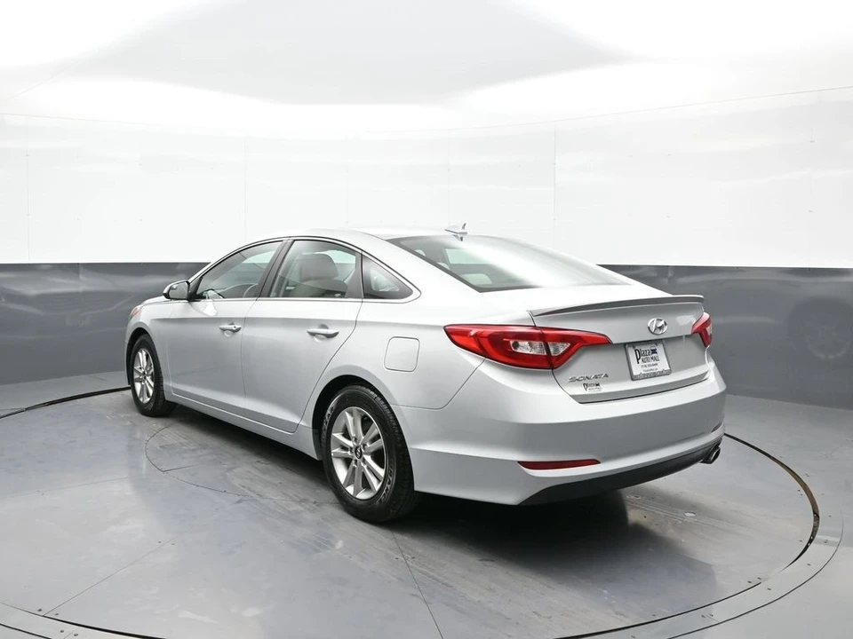 2017 Hyundai Sonata - Image 8 of 12