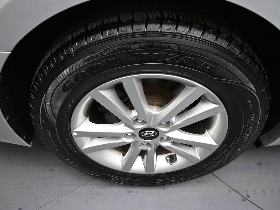 2017 Hyundai Sonata - Image 12 of 21