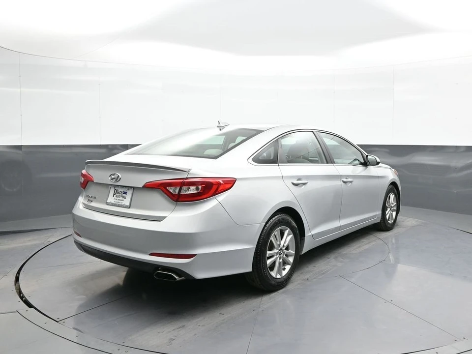 2017 Hyundai Sonata - Image 6 of 12