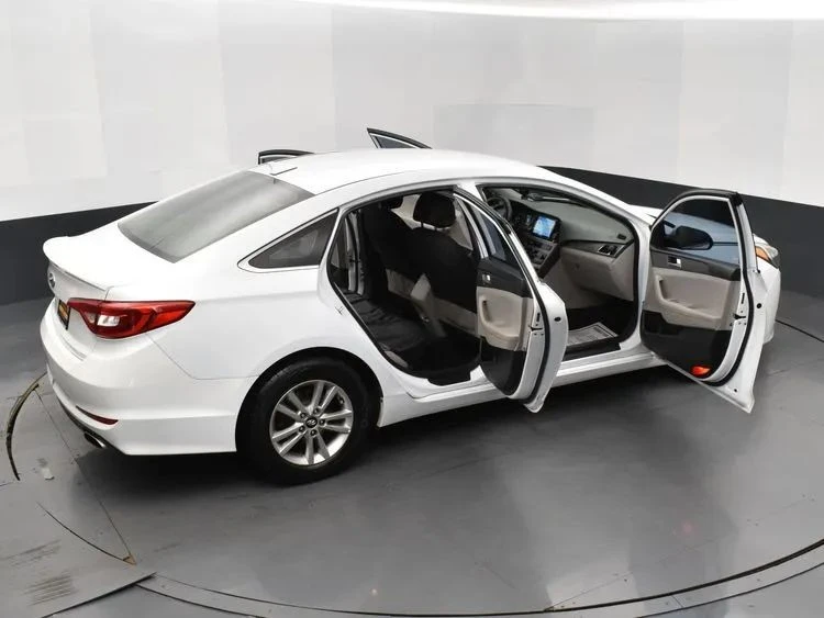 2017 Hyundai Sonata - Image 6 of 12