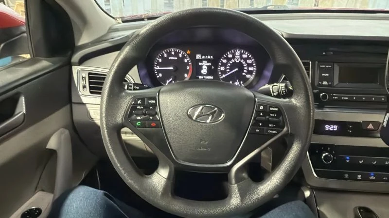 2017 Hyundai Sonata - Image 10 of 12
