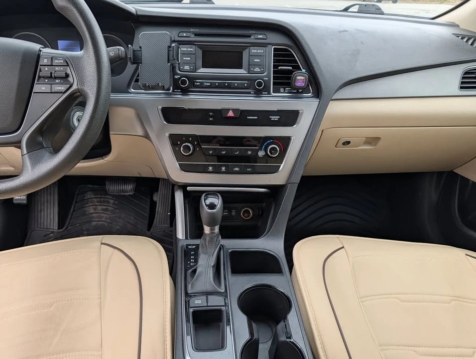 2017 Hyundai Sonata - Image 11 of 15