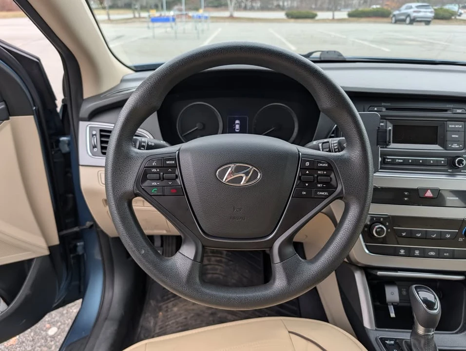 2017 Hyundai Sonata - Image 12 of 15