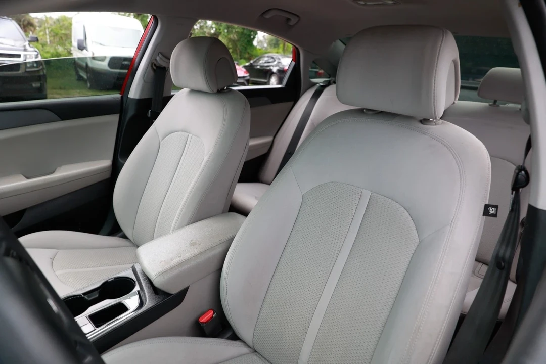 2017 Hyundai Sonata - Image 6 of 12