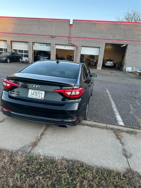 2017 Hyundai Sonata - Image 4 of 16