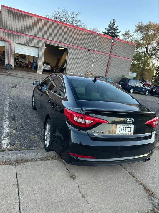 2017 Hyundai Sonata - Image 2 of 16