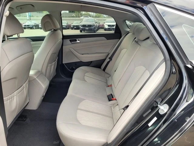 2017 Hyundai Sonata - Image 11 of 12