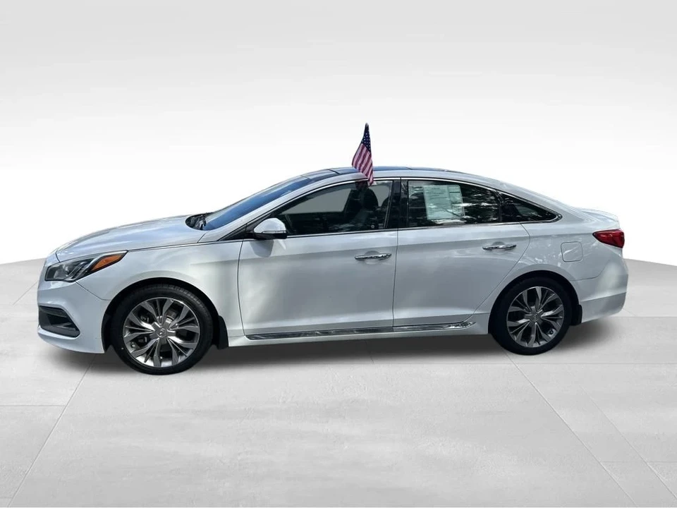 2017 Hyundai Sonata - Image 2 of 12