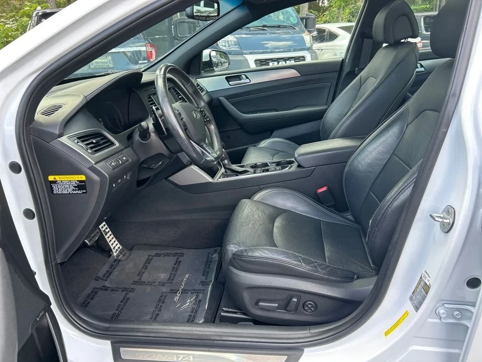 2017 Hyundai Sonata - Image 11 of 12