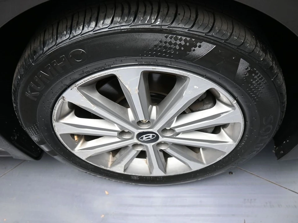 2017 Hyundai Sonata - Image 13 of 21
