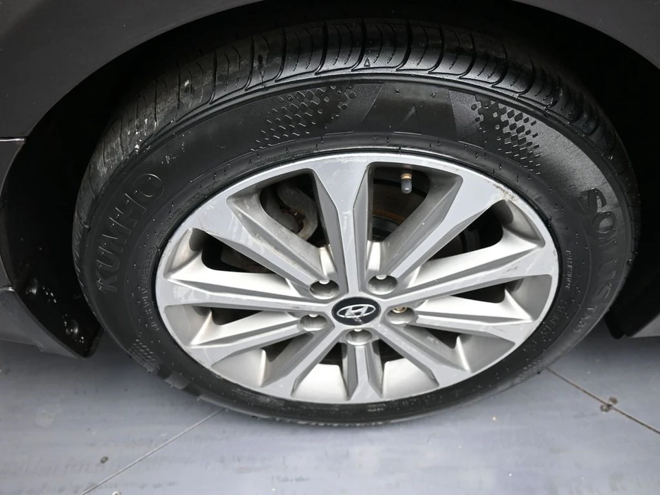 2017 Hyundai Sonata - Image 12 of 21