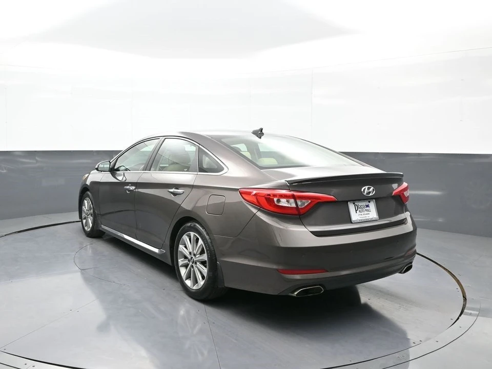 2017 Hyundai Sonata - Image 8 of 21