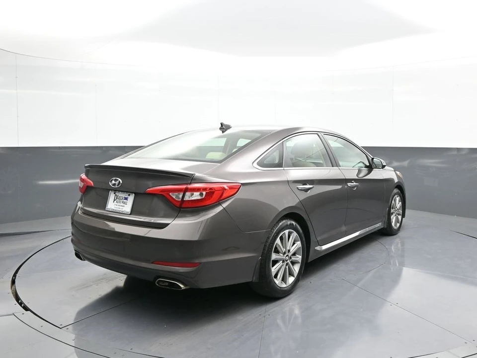 2017 Hyundai Sonata - Image 6 of 21