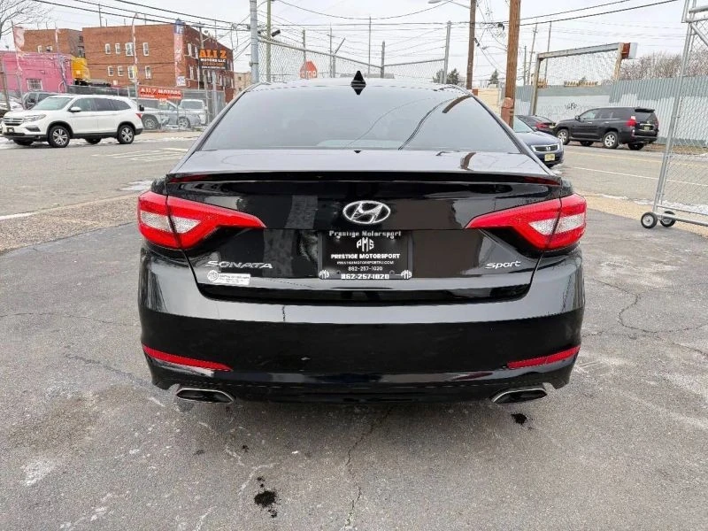 2017 Hyundai Sonata - Image 4 of 12