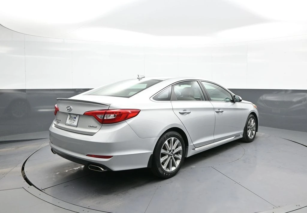 2017 Hyundai Sonata - Image 6 of 12