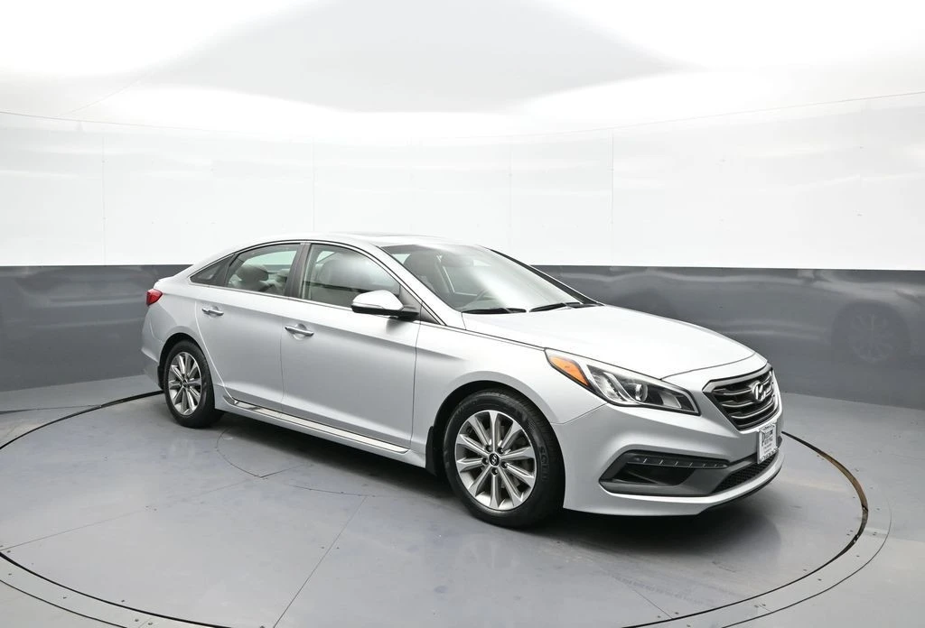 2017 Hyundai Sonata - Image 4 of 12