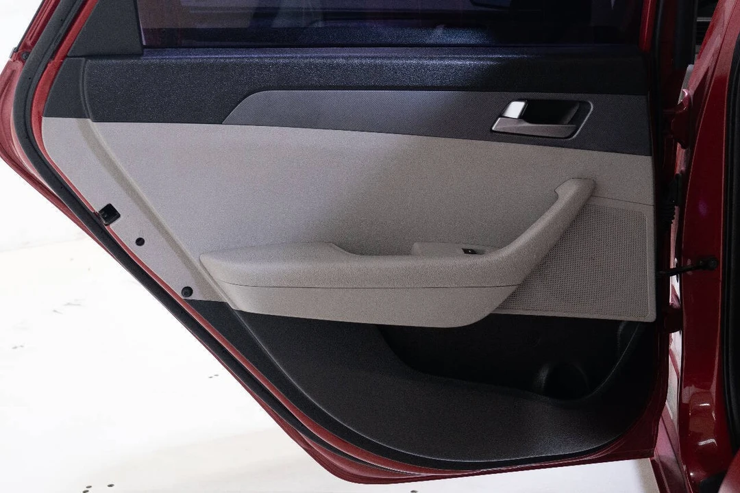 2017 Hyundai Sonata - Image 16 of 21