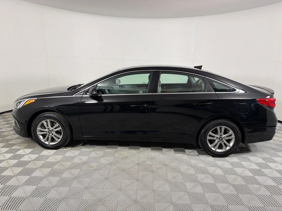 2017 Hyundai Sonata - Image 9 of 12